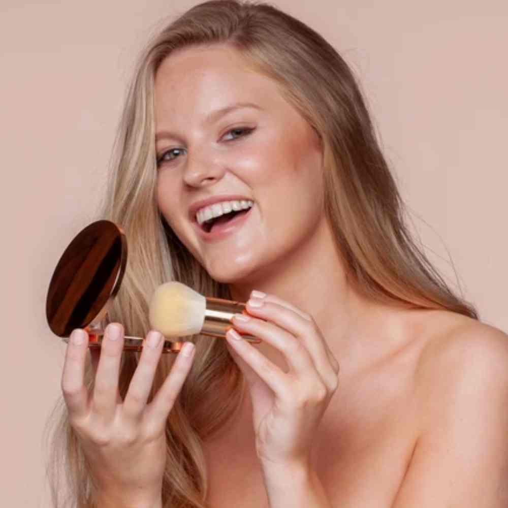 Sculpted by Aimee Deluxe Bronzer