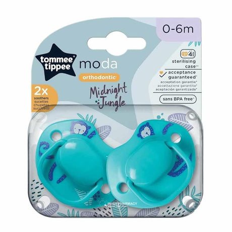 Tommee Tippee Closer To Nature Moda Orthodontic Silicone Soothers 0-6m 2 Pack – a natural-feel feeding bottle for newborns