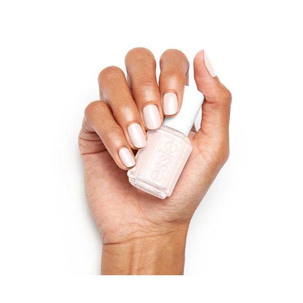 Essie Nail Colour 819 Boatloads of Love