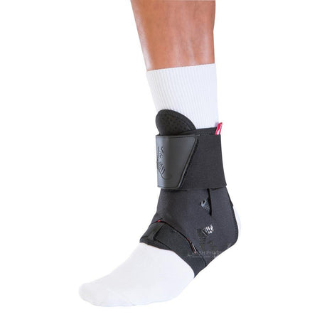 Mueller The One Ankle Premium Brace Medium Black – provides joint support and pain relief